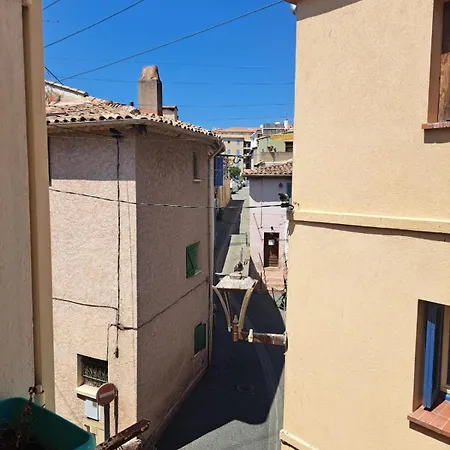 アパート Triplex Centre Historique Fréjus